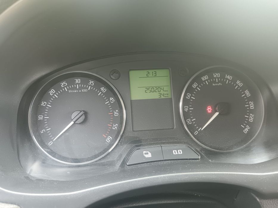 SKODA Fabia 2012 — imagine 4