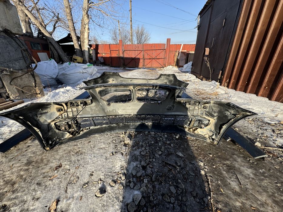 Продам бампера на бмв F10