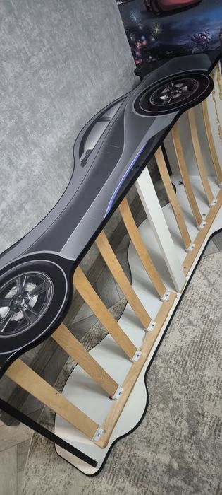 Детская кроватка с матрасом