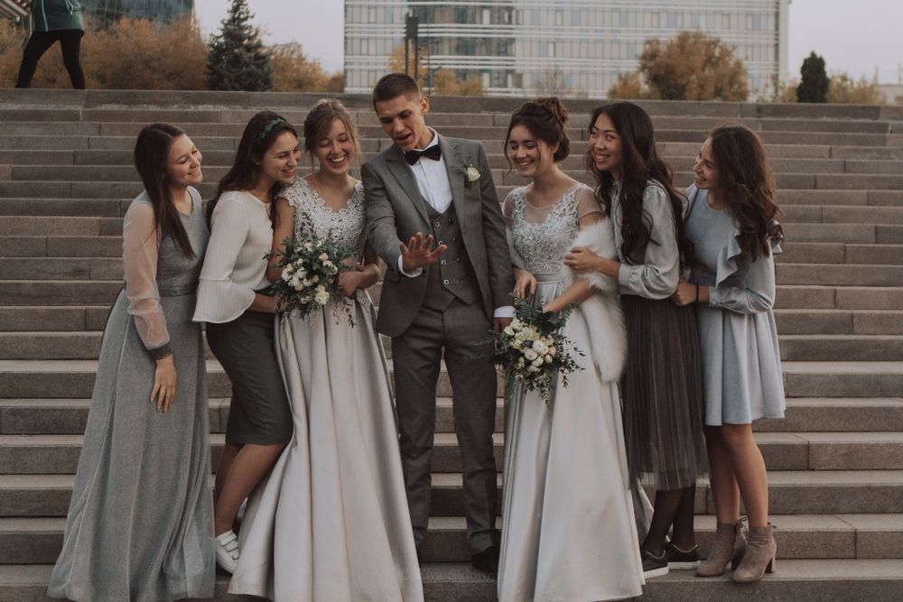 Платья для свадьбы/вечерние