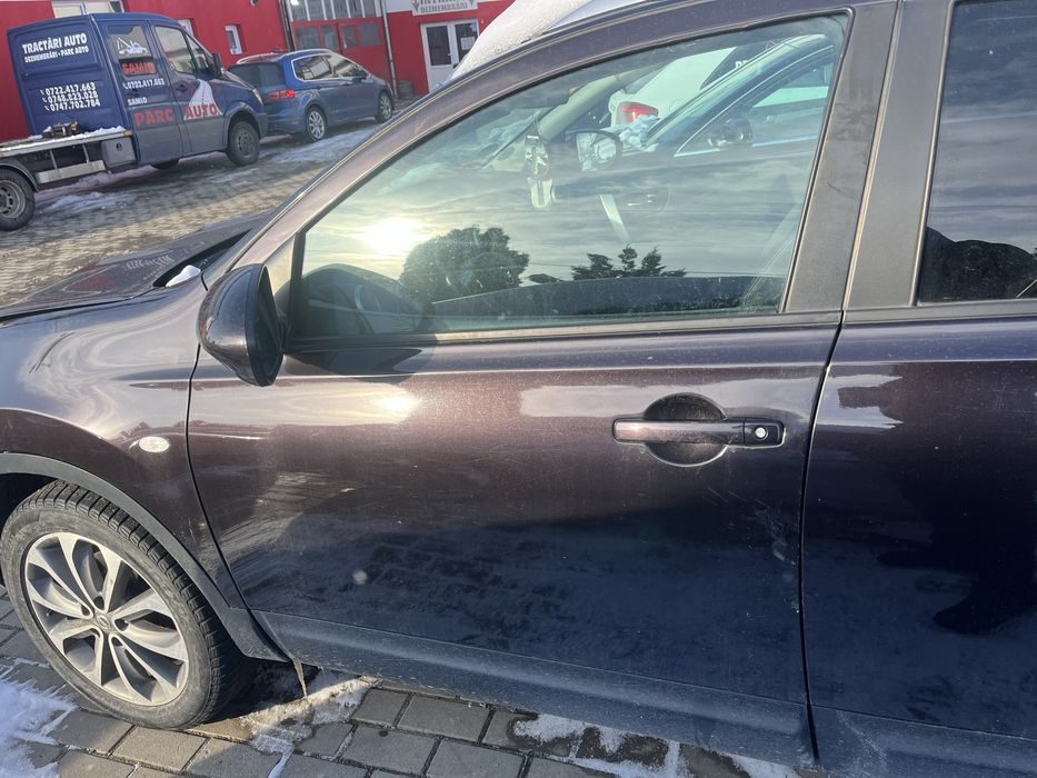 Usa stanga fata nissan qashqai 2010