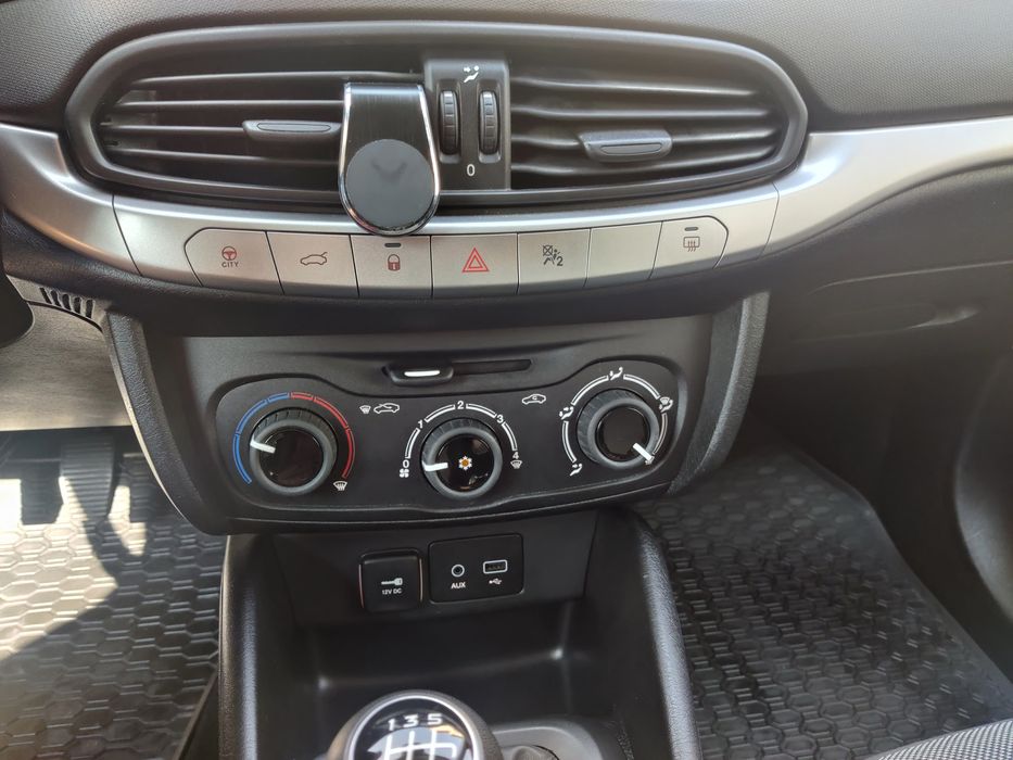 Fiat Tipo 1.4 95cp 2017 unic proprietar