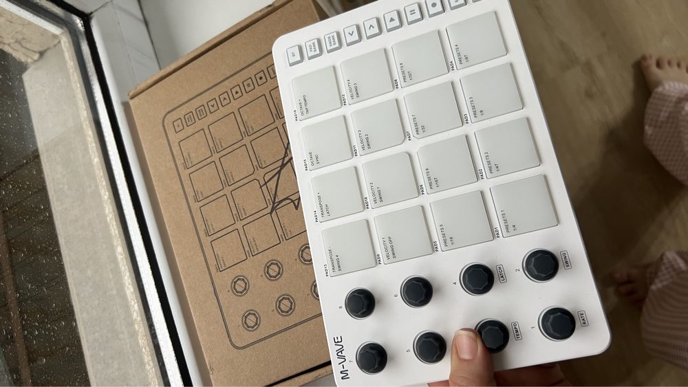 Продам новый midi контролер