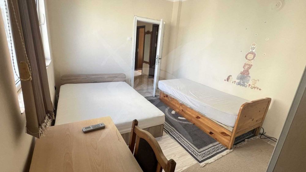 Дава се под наем Тристаен апартамент в Бургас, Възраждане - 107 кв.м за 428.91 € - Снимка #1