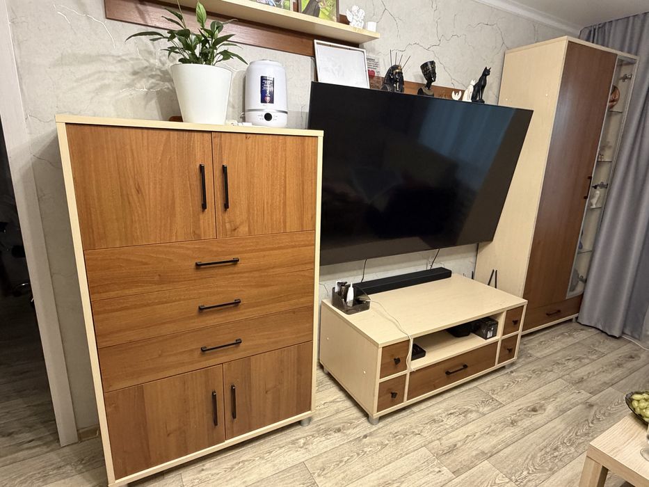 Продам стенку в гостиную.