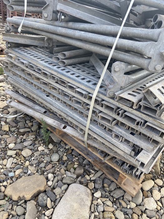 Furci doka, parapeti reglabili, trepiezi, montanti 1m