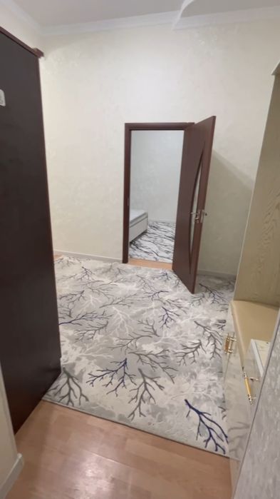 Ижорага 2/8/8 Вокзалда Саодат рестораны оркасида.