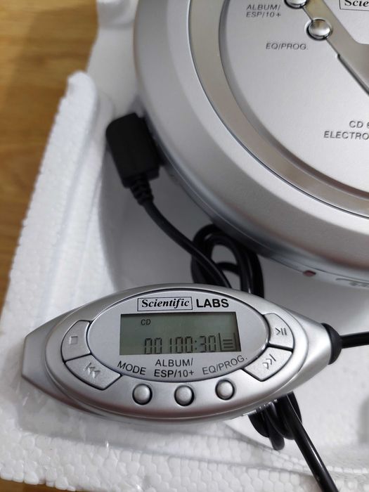 CD-player portabil cu MP3 si alimentator Scientific Labs