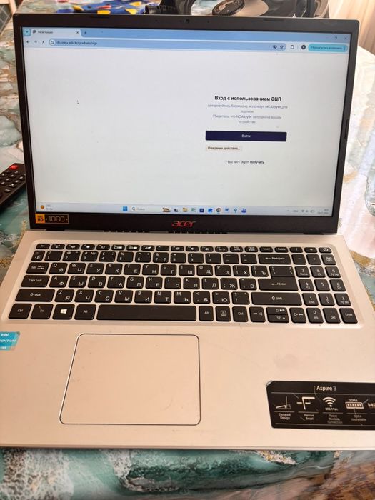 Ноутбук Acer aspire 3