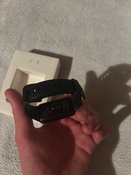 Смарт часовник Huawei Band 6