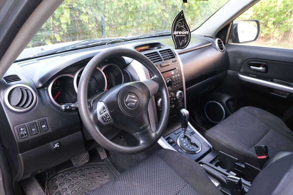 Suzuki Grand Vitara ГАЗ 2.0 бензин • Автоматик • 2006 г.