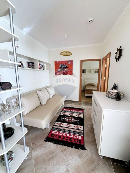 Дава се под наем Тристаен апартамент в к.к. Златни пясъци - 70 кв.м за 600 € - Снимка #3