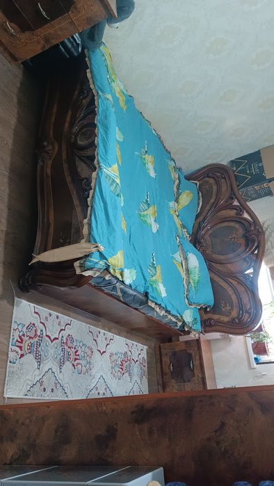 Продаю это всё за 5миллионов спальный гарнитур