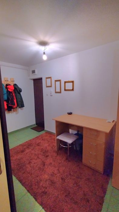 Dau in chirie apartament cu 1 camera