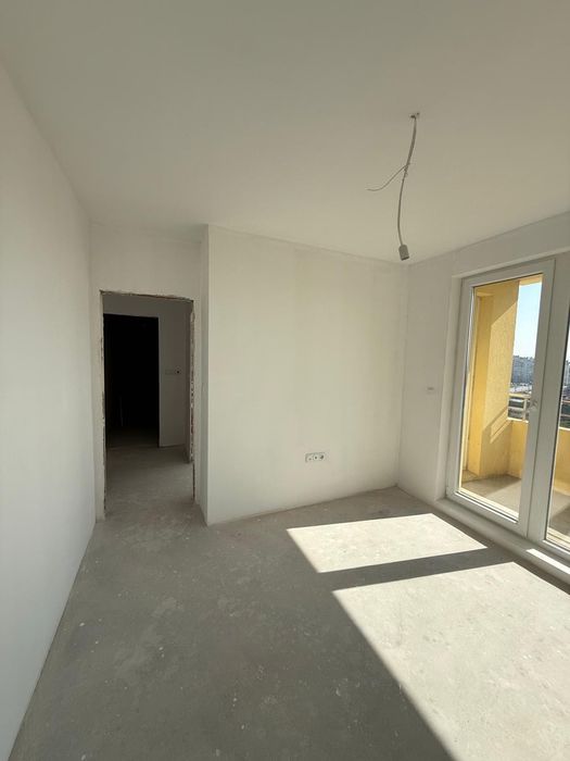 Двустаен апартамент в Кайсиева градина.