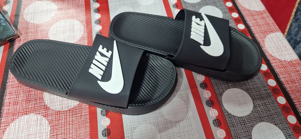 Papuci barbati diferite marimi si modele