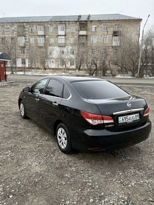 Продам машину Nissan