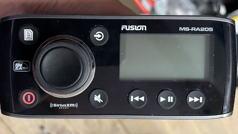 Radio Satelit Fusion Marine