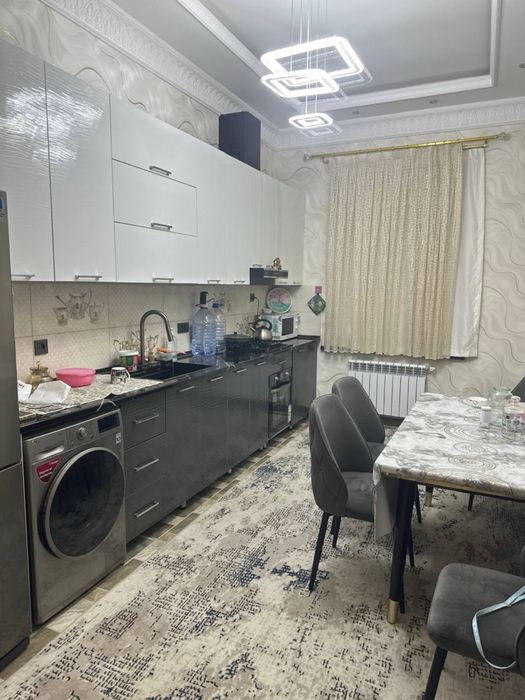 Yangi xayot Chortoq maxalla uy sotiladi