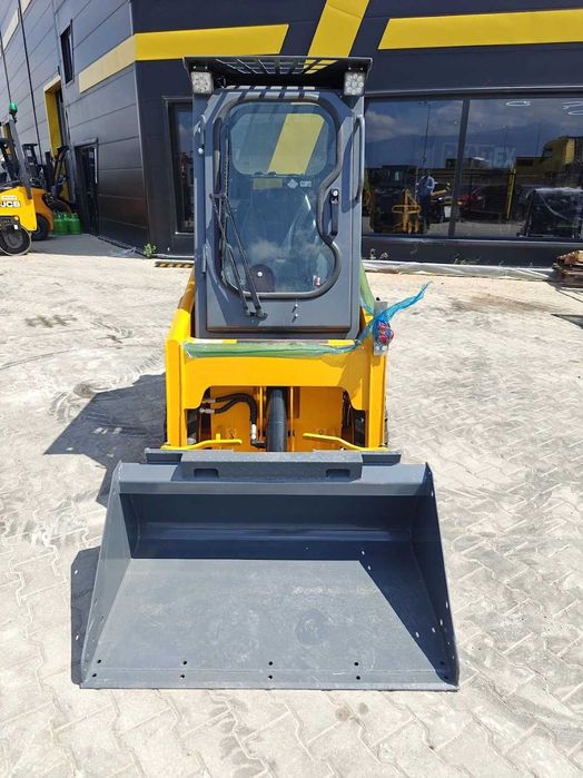 Мини челни товарачи Lonking CDM 303