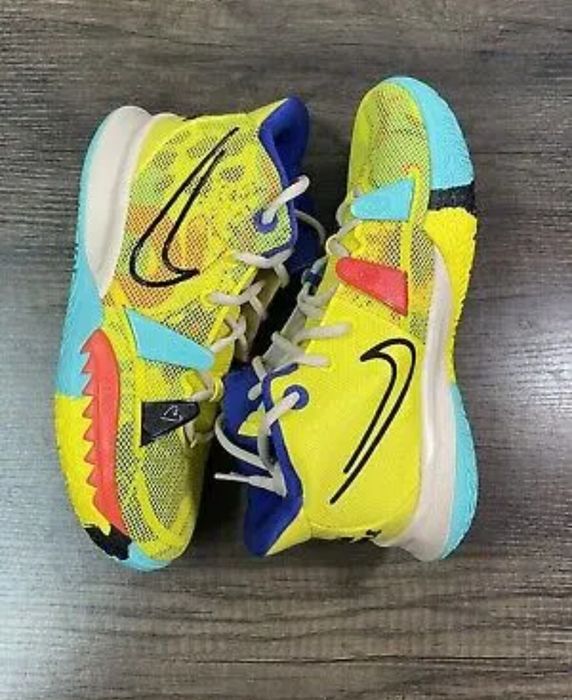 Продам кроссовки .  Nike Kyrie 7