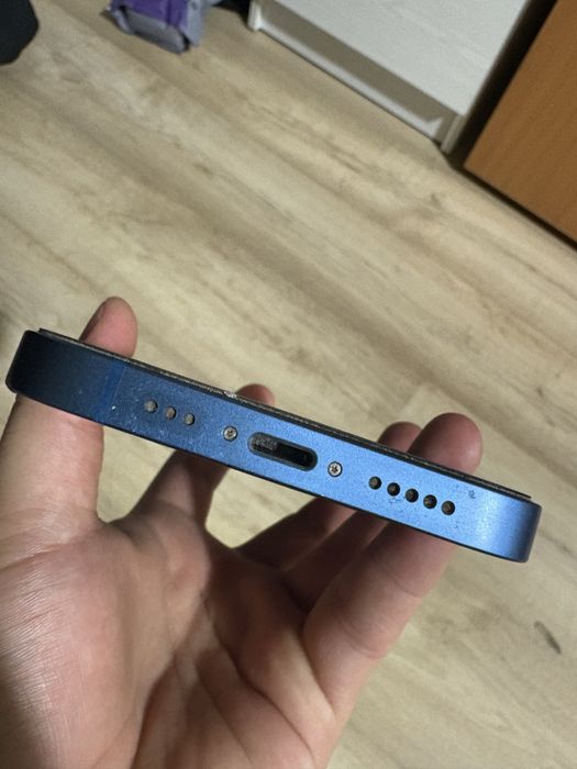 Продам Iphone 13 128gb blue