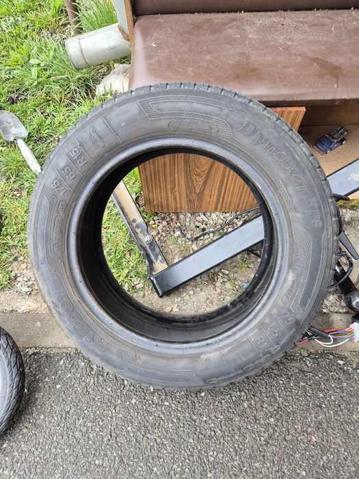 2 Cauciucuri de vara 175/ 65/ 15