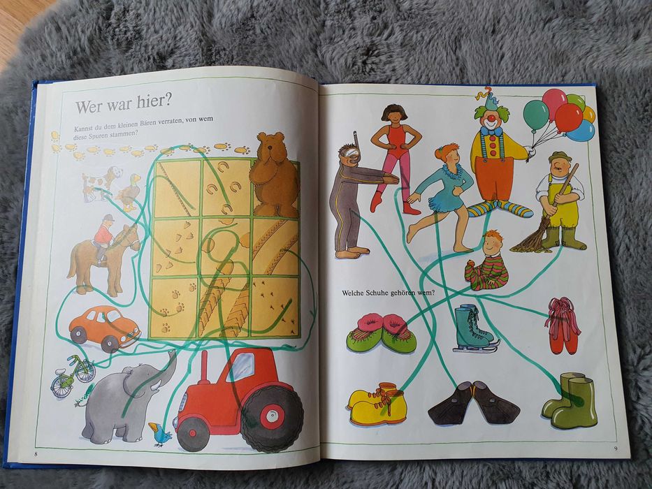 Carte mare cu imagini color in limba germana. Ursuletul la grădinita.