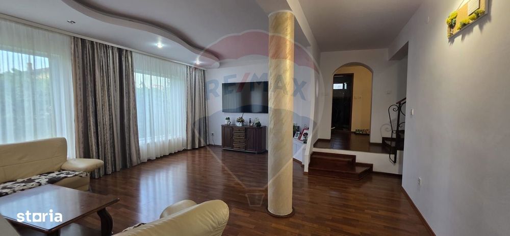 Vila cu 5 camere de vanzare in micro 3 Targoviste