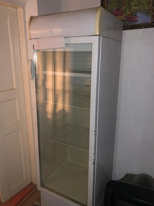 Холодильник для магазина