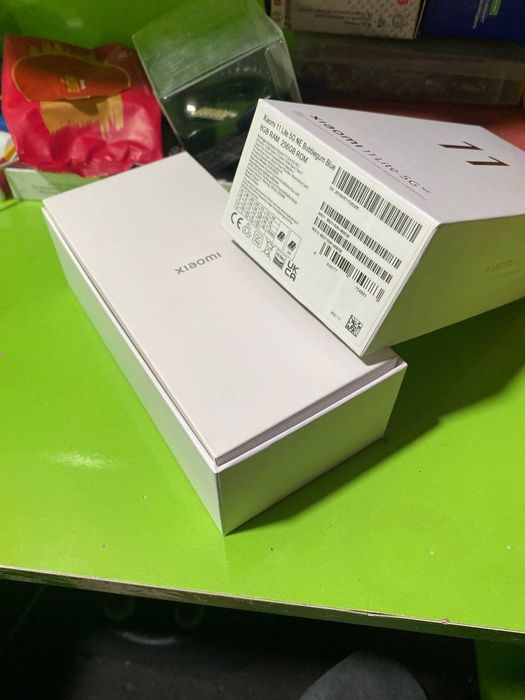 Xiaomi mi redmi Samsung iphone infinix poco