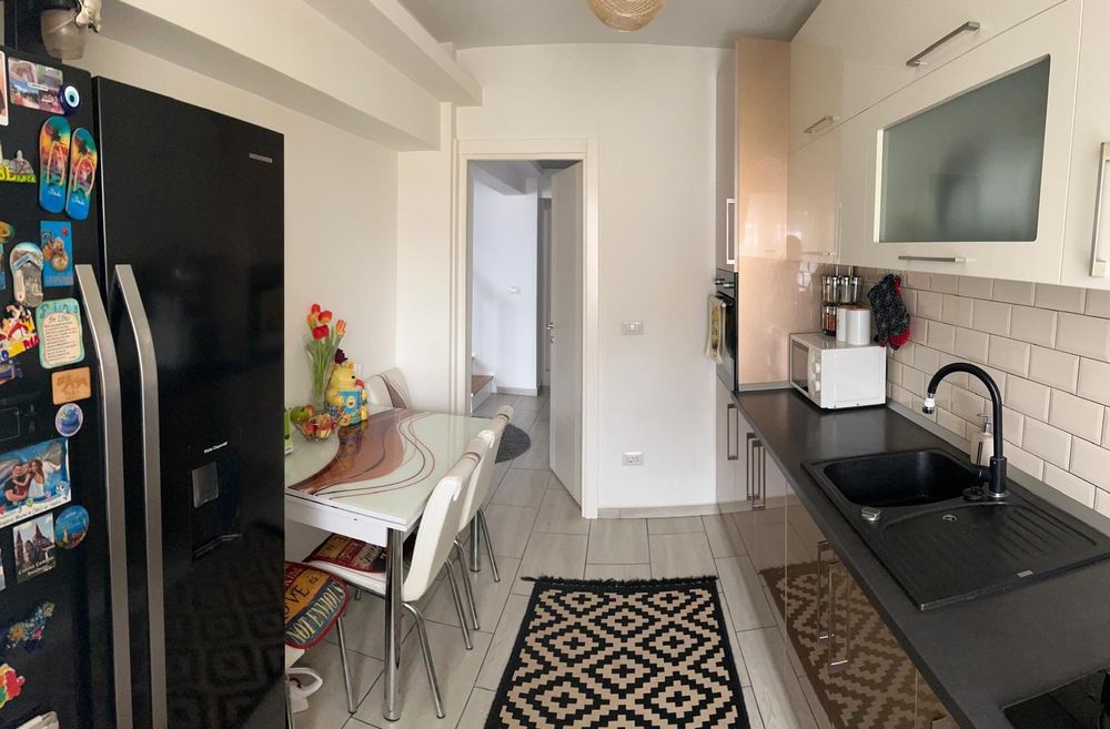 Apartament 5 camere / 2 bai