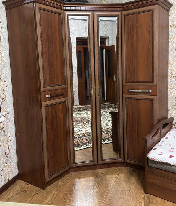 Срочно продам шкаф