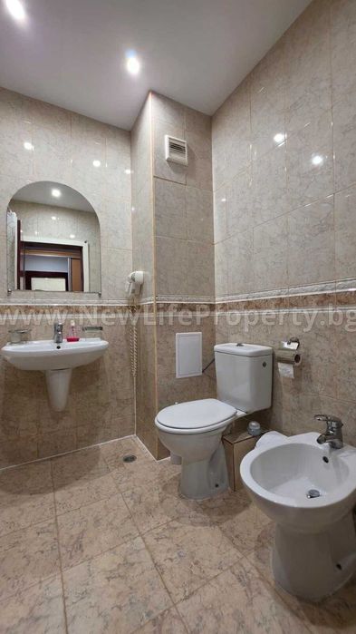 Просторен двустаен апартамент в к-с Miramar Palace, Слънчев Бряг