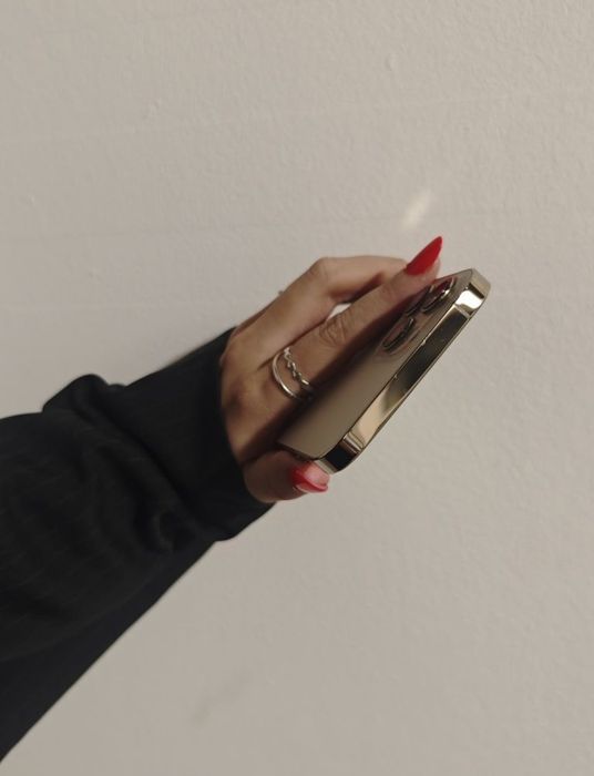 - Vând IPhone 12 Pro Max Gold 128GB