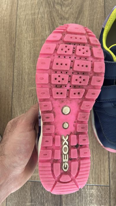 New Balance 34.5 / Geox 35