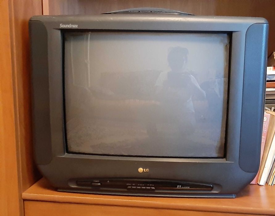 Продам телевизор