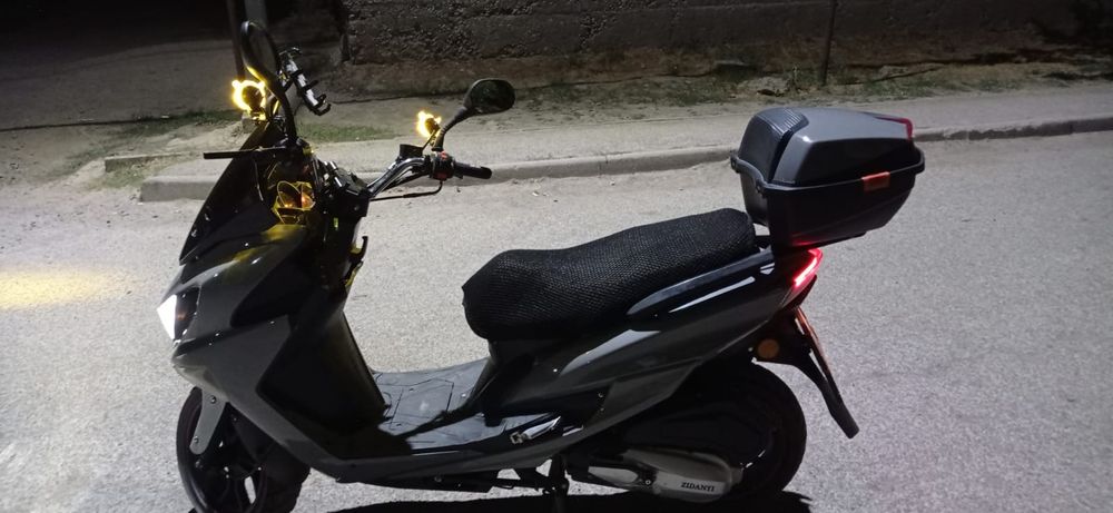 Макси Скутер 170 куб