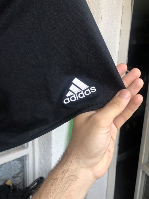 Adidas къси панталони нови и оригинални размер S