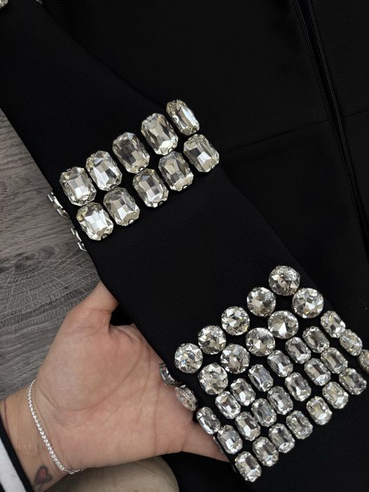 Рокля от Fashion Nova М размер но отговаря на С