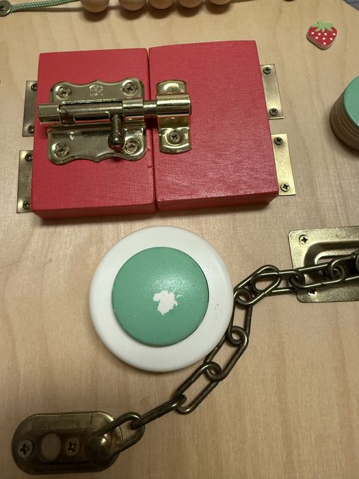 Busy Board/ занимателна дъска