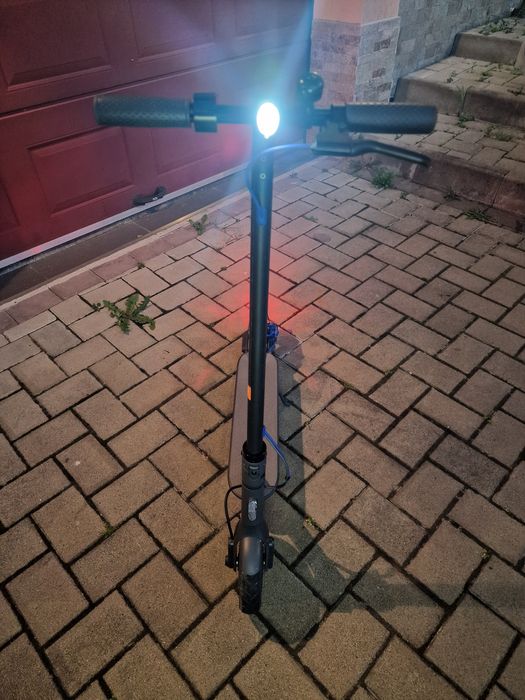 Vând Trotinetă Electrică Xiaomi Mi Electric Scooter 3