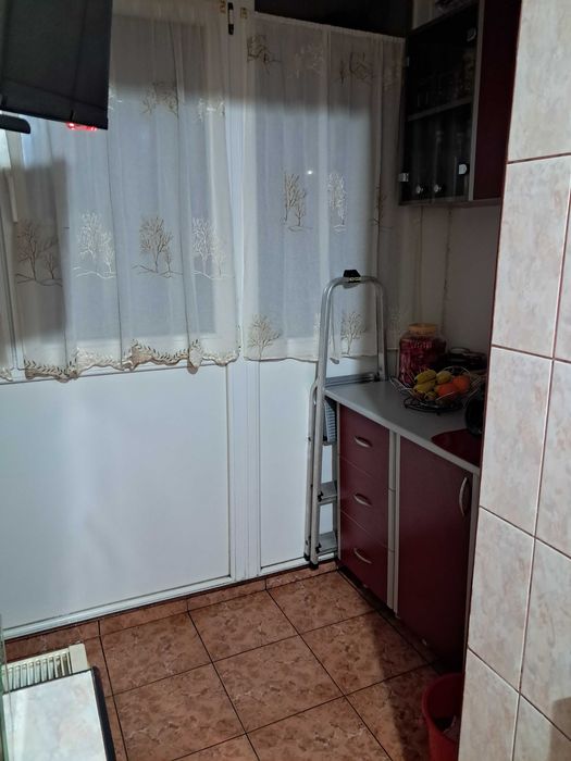 Apartament 3 camere de vanzare
