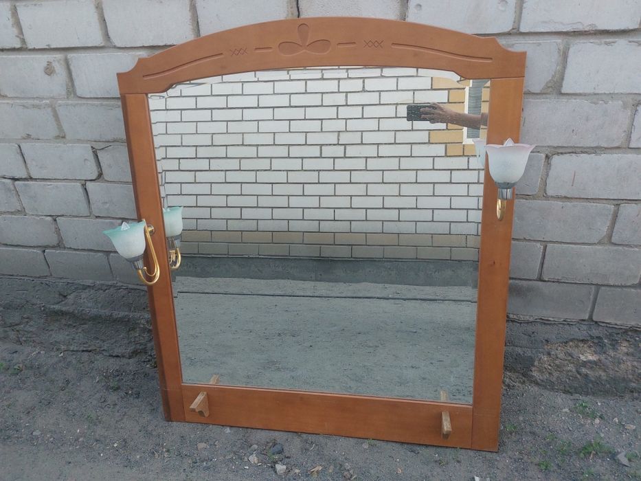 Тумба с зеркалом