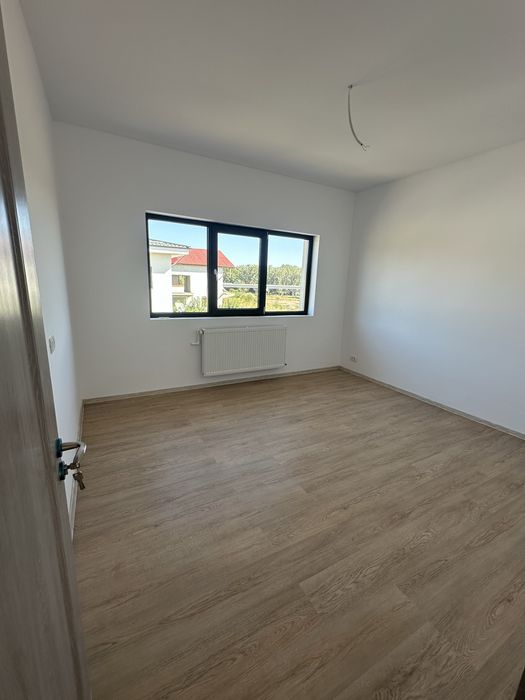 Vila tip duplex , 4 camere 126 Mp . Pantelimon Sos Cernica