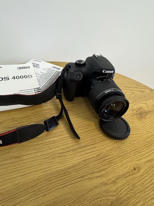 Canon EOS 4000D.