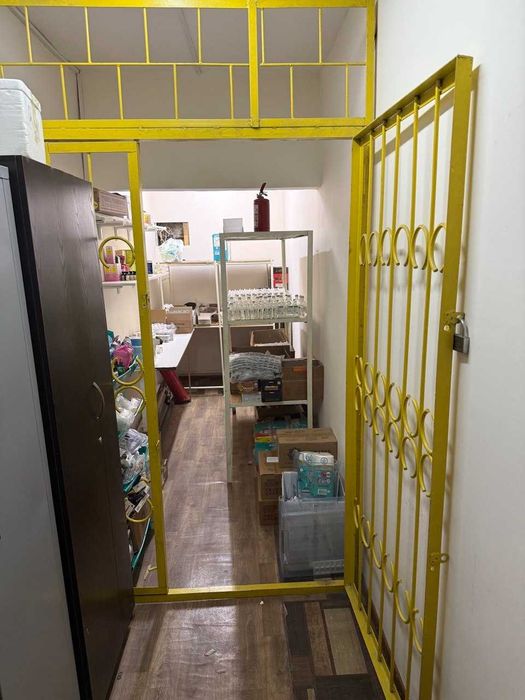 Сдается офис вдоль первой линии для (аптека, авиакасса, магазин)