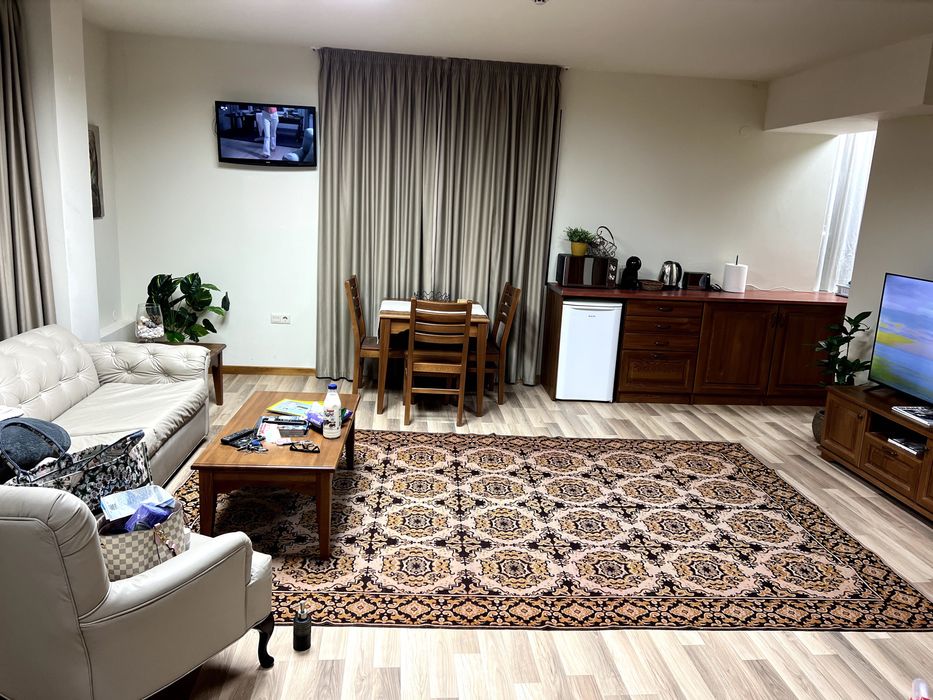 Дава се под наем Ателие в Разлог - 60 кв.м за 459 € - Снимка #2