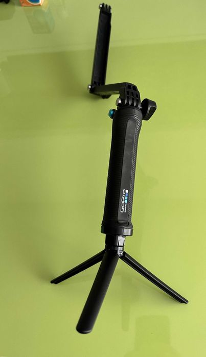 GoPro 7 Black + Bundle accesorii originale GoPro, nefolosite/sigilate