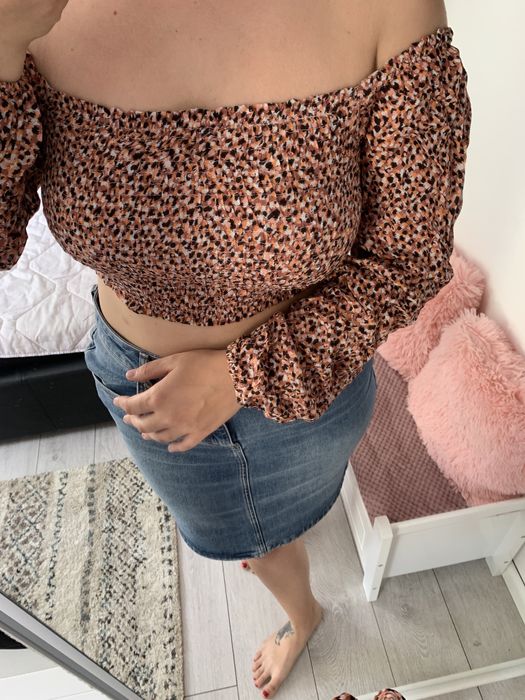 Bluza/ top pana in talie